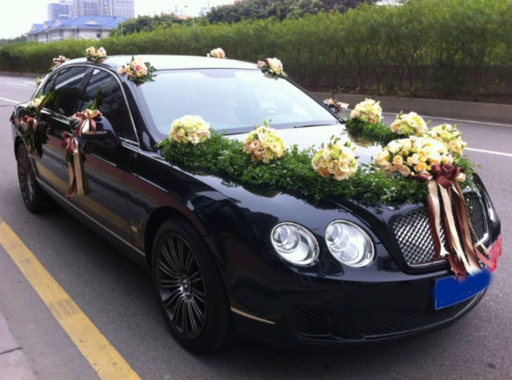 婚慶租車(chē)需要豪華點(diǎn)嘛？結(jié)婚租車(chē)一天多少錢(qián)